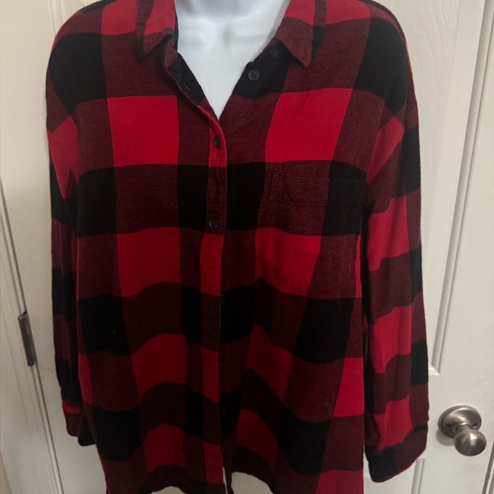 Old Navy Classic Shirt Women's Red Buffalo Plaid Flannel Long Sleeve Shirt LRG